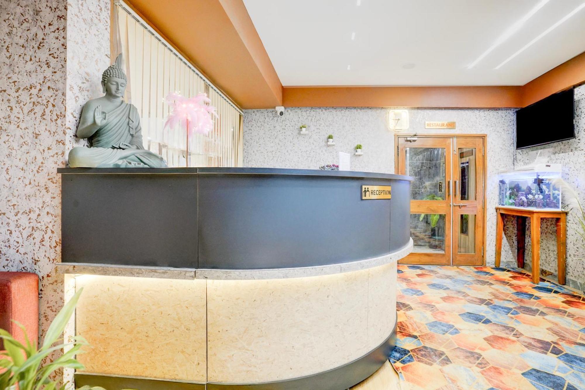 Palette- Siddharth Inn Gandhinagar Eksteriør billede
