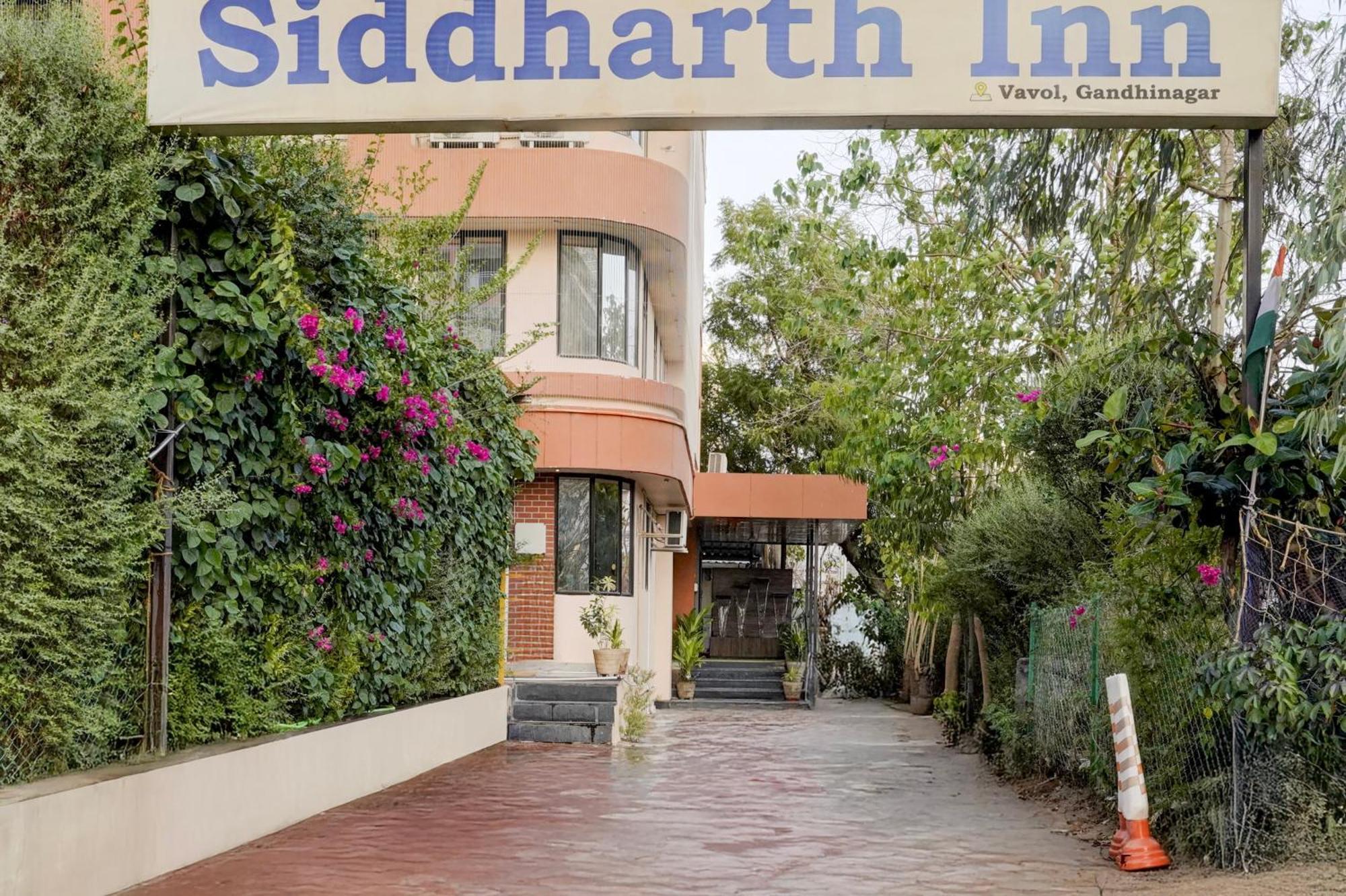 Palette- Siddharth Inn Gandhinagar Eksteriør billede