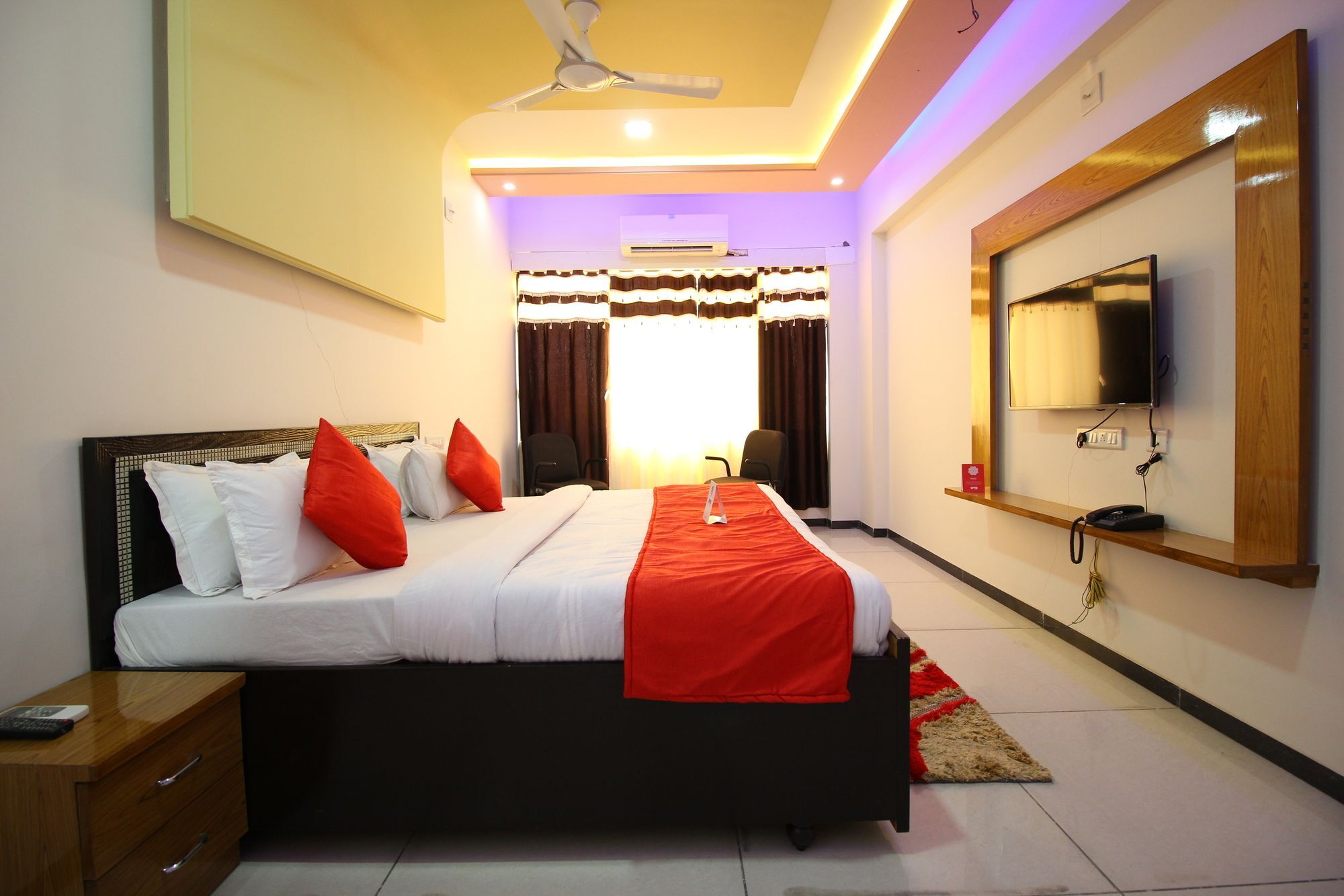 Palette- Siddharth Inn Gandhinagar Eksteriør billede