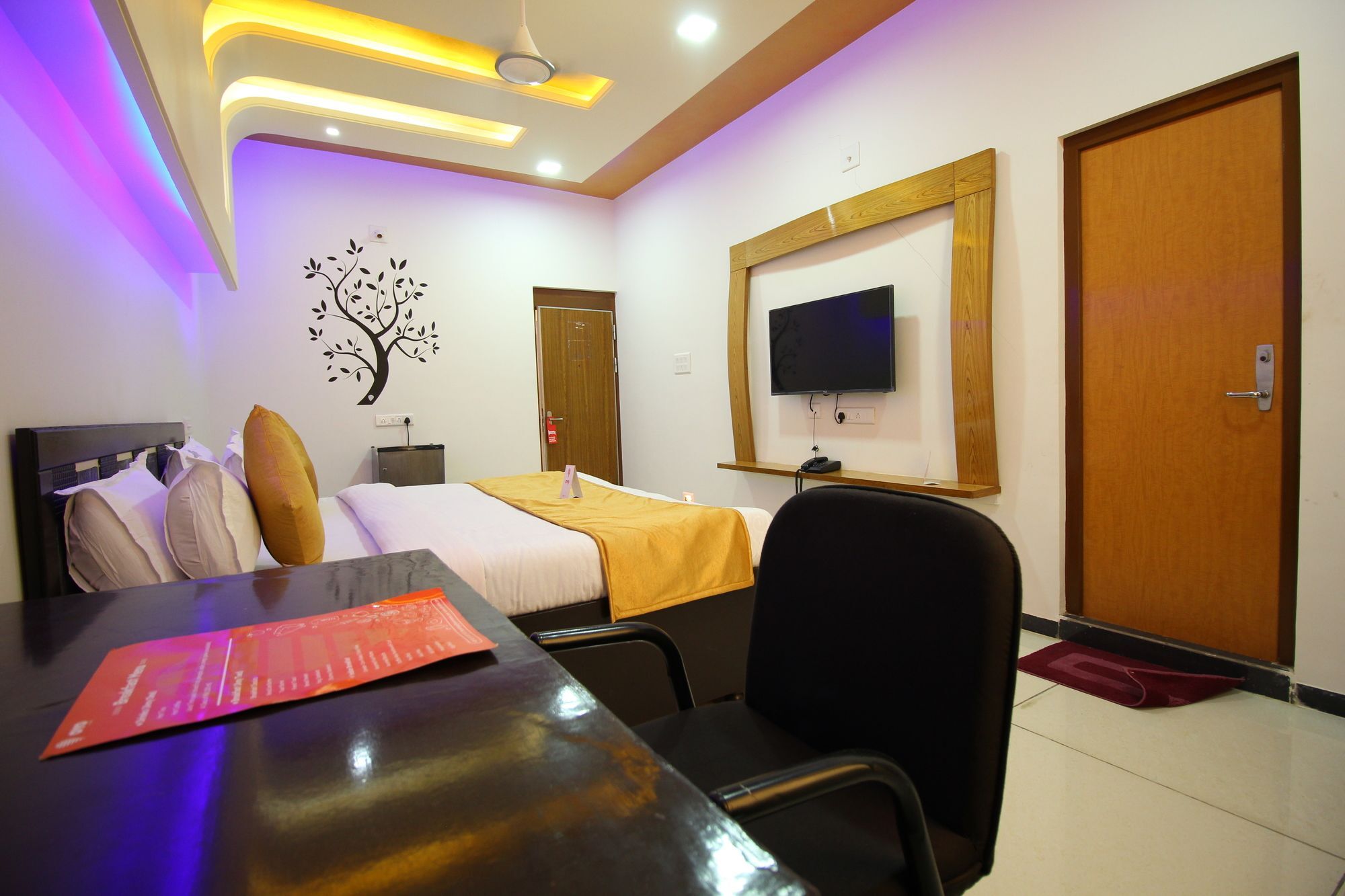 Palette- Siddharth Inn Gandhinagar Eksteriør billede