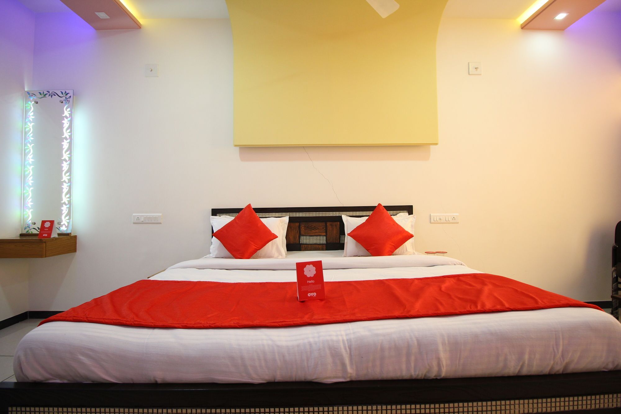 Palette- Siddharth Inn Gandhinagar Eksteriør billede