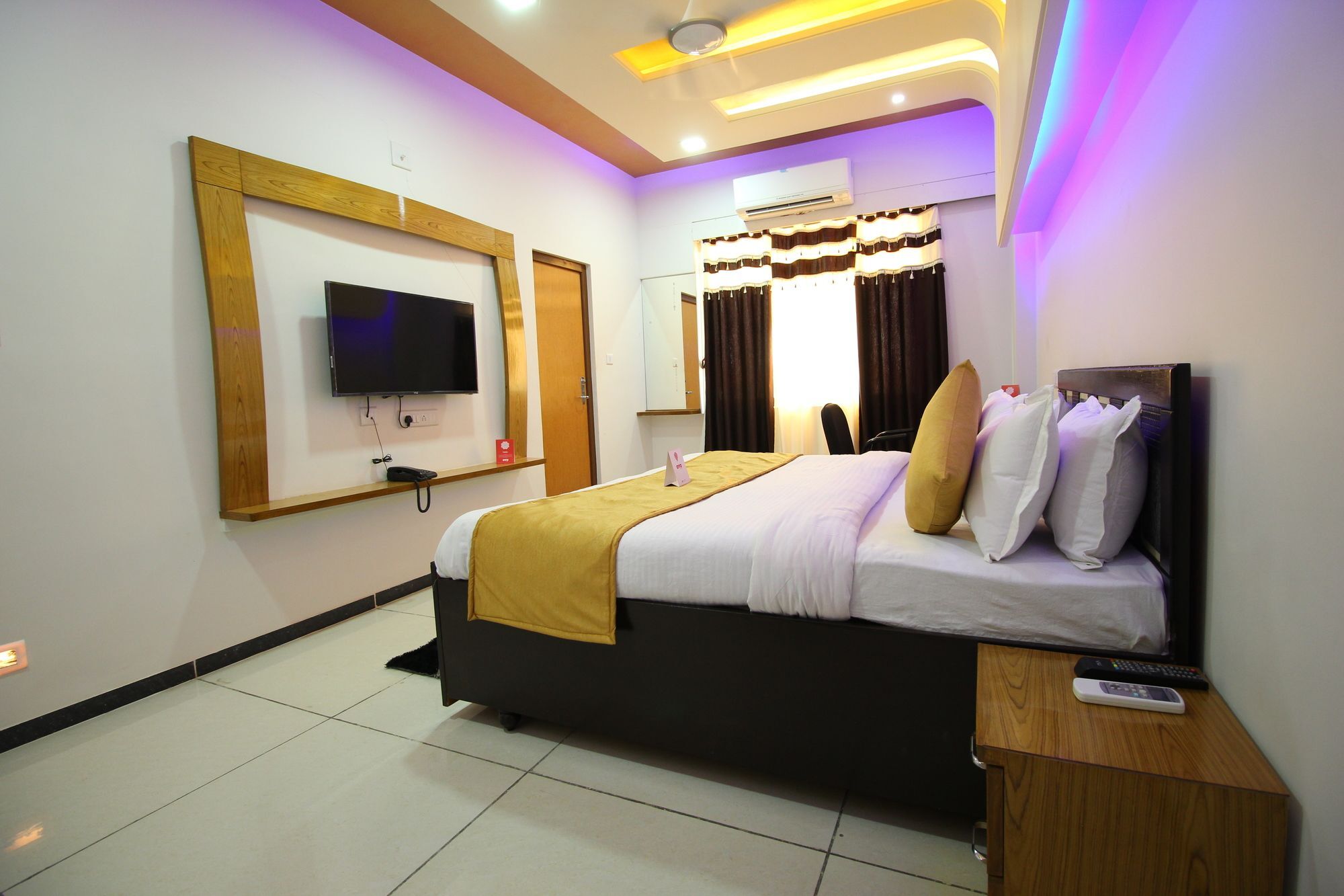 Palette- Siddharth Inn Gandhinagar Eksteriør billede