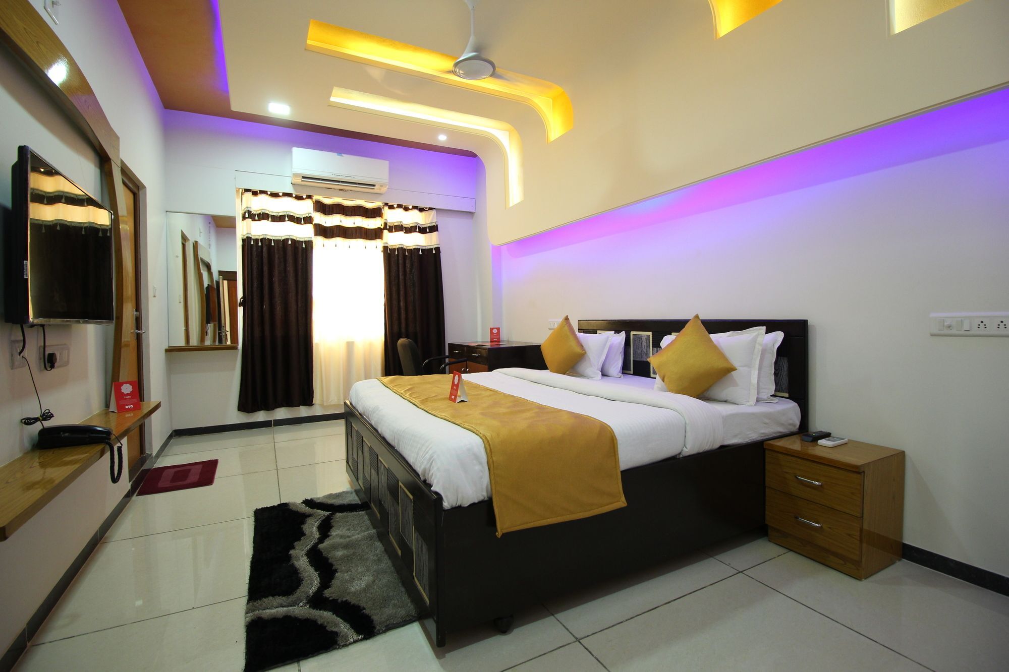 Palette- Siddharth Inn Gandhinagar Eksteriør billede