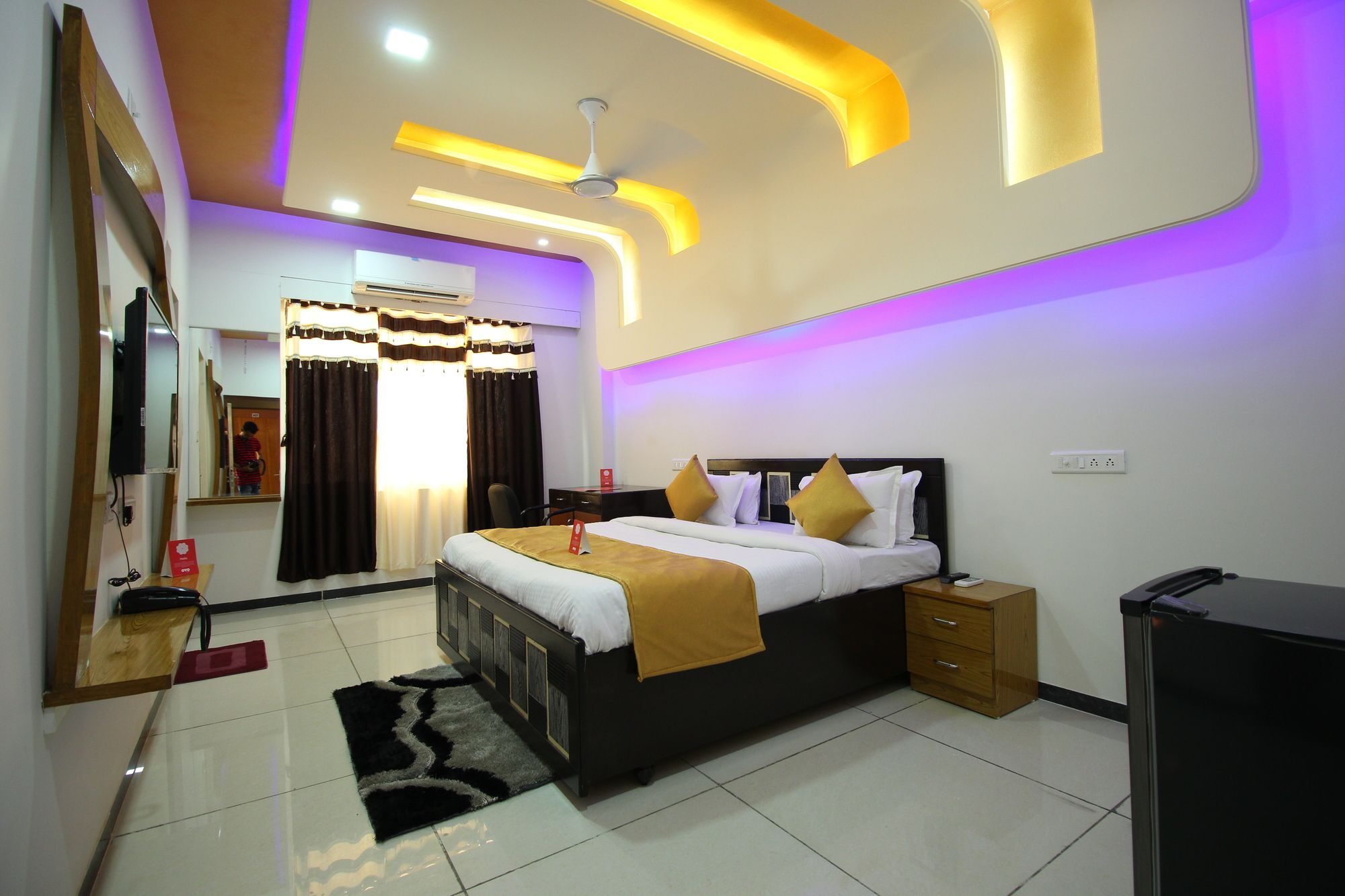 Palette- Siddharth Inn Gandhinagar Eksteriør billede