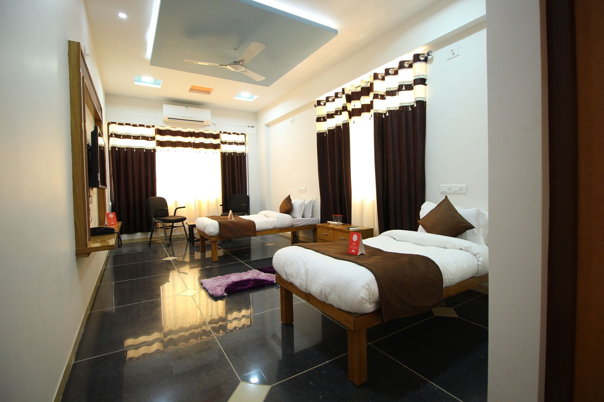Palette- Siddharth Inn Gandhinagar Eksteriør billede